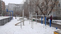 Площадка для воркаута в городе Красноярск №10618 Маленькая Современная фото