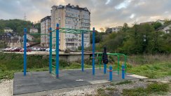 Площадка для воркаута в городе Сочи №10685 Маленькая Современная фото