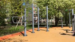 Площадка для воркаута в городе Санкт-Петербург №10724 Маленькая Современная фото