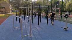 Площадка для воркаута в городе Новосибирск №10727 Средняя Современная фото