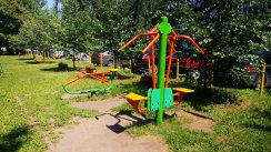 Площадка для воркаута в городе Тольятти №10829 Маленькая Современная фото