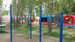 Площадка для воркаута в городе Красноярск №10959 Маленькая Современная фото