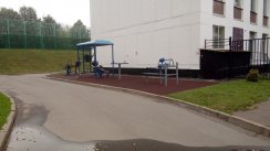 Площадка для воркаута в городе Москва №10996 Маленькая Современная фото