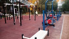 Площадка для воркаута в городе Торжок №11006 Большая Современная фото