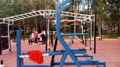 Площадка для воркаута в городе Торжок №11006 Большая Современная фото