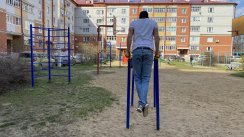 Площадка для воркаута в городе Йошкар-Ола №11349 Средняя Современная фото