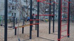 Площадка для воркаута в городе Уссурийск №11615 Средняя Современная фото