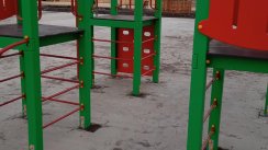 Площадка для воркаута в городе Омск №11733 Маленькая Современная фото