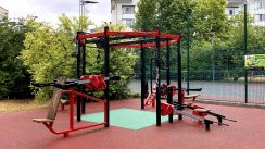 Площадка для воркаута в городе Севастополь №11927 Маленькая Современная фото