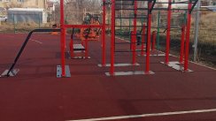 Площадка для воркаута в городе Анапа №12274 Маленькая Современная фото
