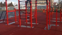 Площадка для воркаута в городе Анапа №12274 Маленькая Современная фото