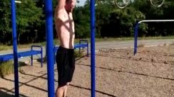 Площадка для воркаута в городе Кишинев №12336 Маленькая Современная фото