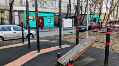 Площадка для воркаута в городе Москва №12341 Средняя Современная фото