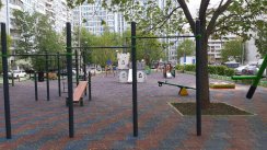 Площадка для воркаута в городе Москва №12379 Средняя Современная фото