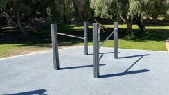 Площадка для воркаута в городе Перт №12383 Средняя Современная фото