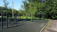 Площадка для воркаута в городе Королев №12407 Большая Современная фото