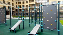 Площадка для воркаута в городе Сергиев Посад №12439 Большая Современная фото