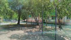 Площадка для воркаута в городе Тюмень №12450 Маленькая Современная фото