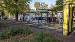 Площадка для воркаута в городе Москва №12640 Средняя Современная фото