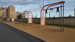 Площадка для воркаута в городе Казань №12650 Маленькая Современная фото