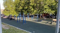 Площадка для воркаута в городе Москва №12812 Средняя Современная фото