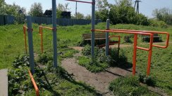 Площадка для воркаута в городе Заозёрный №12833 Маленькая Современная фото
