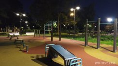 Площадка для воркаута в городе Москва №12853 Маленькая Современная фото