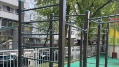 Площадка для воркаута в городе Москва №13134 Маленькая Современная фото