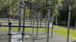 Площадка для воркаута в городе Москва №2959 Маленькая Современная фото