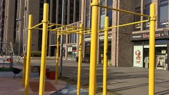 Площадка для воркаута в городе Москва №13226 Маленькая Современная фото