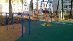 Площадка для воркаута в городе Санкт-Петербург №2060 Маленькая Современная фото