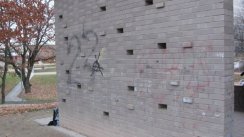 Площадка для воркаута в городе Прага №3766 Маленькая Современная фото