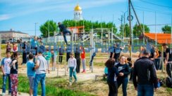 Площадка для воркаута в городе Каменск-Уральский №3313 Средняя Современная фото