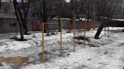 Площадка для воркаута в городе Владивосток №2737 Маленькая Современная фото