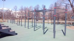 Площадка для воркаута в городе Москва №2793 Средняя Современная фото