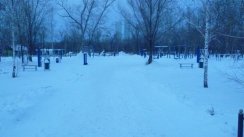 Площадка для воркаута в городе Астана №2000 Средняя Современная фото