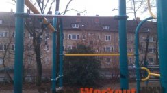 Площадка для воркаута в городе Мангейм №3639 Маленькая Современная фото