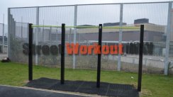 Площадка для воркаута в городе Лондон №3560 Маленькая Современная фото