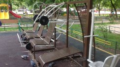 Площадка для воркаута в городе Москва №5275 Маленькая Современная фото