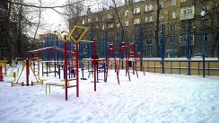 Площадка для воркаута в городе Москва №2633 Средняя Современная фото
