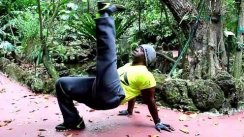 Motiondynamix Mia - Bodyweight Workout at the Gardens