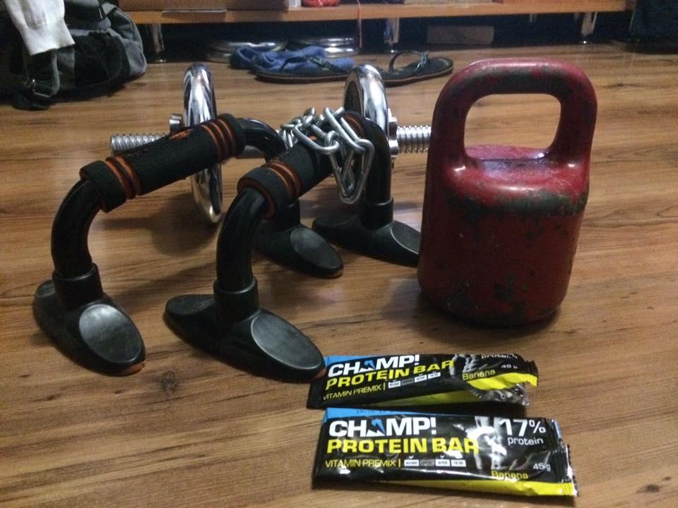 Подтягивания с доп.весом с использованием пояса.