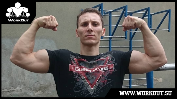 парень накачался на туринках парень накачался на туринках