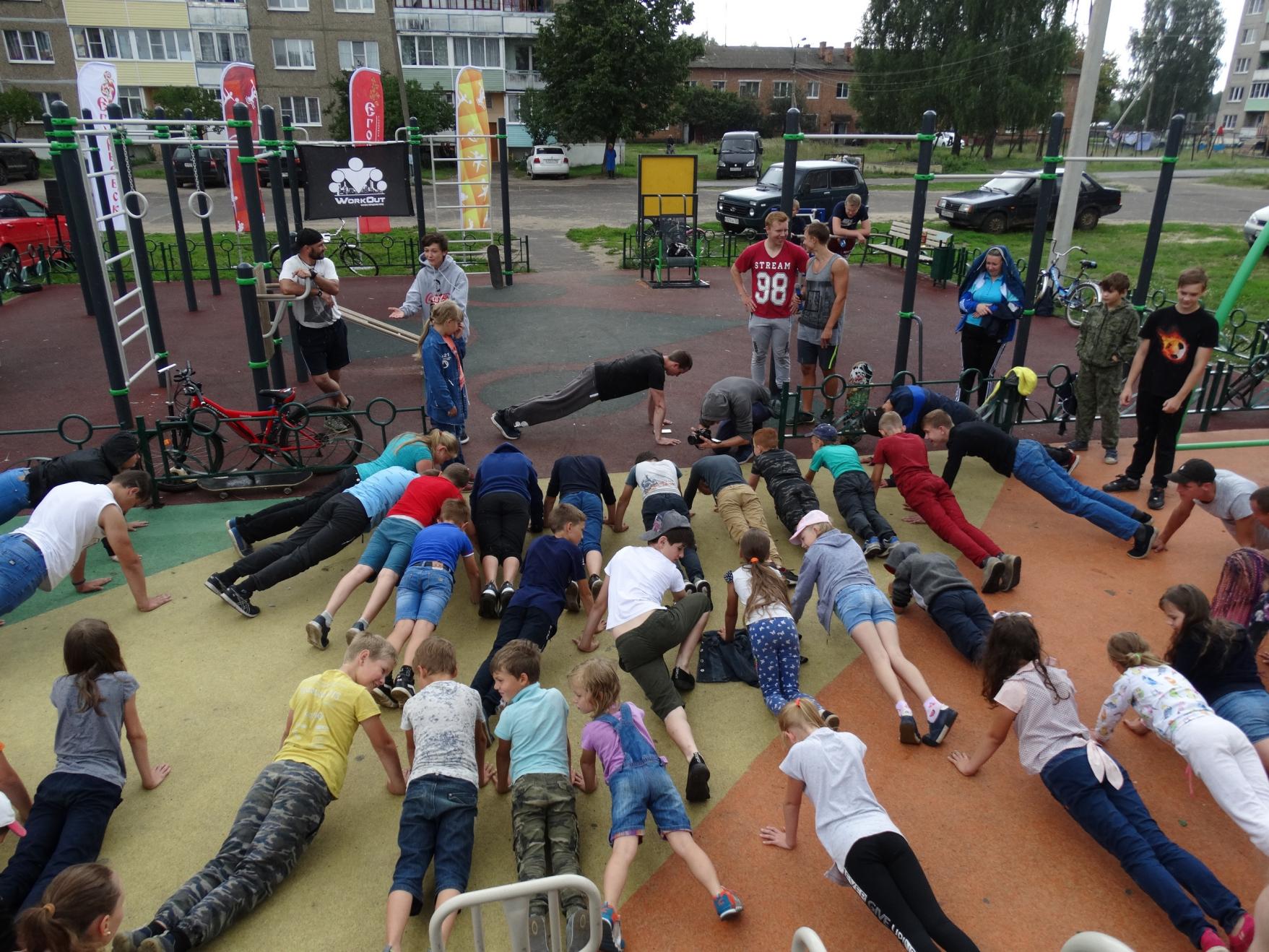 ТРЕНИРОВАЛИСЬ ПОД ДОЖДЁМ